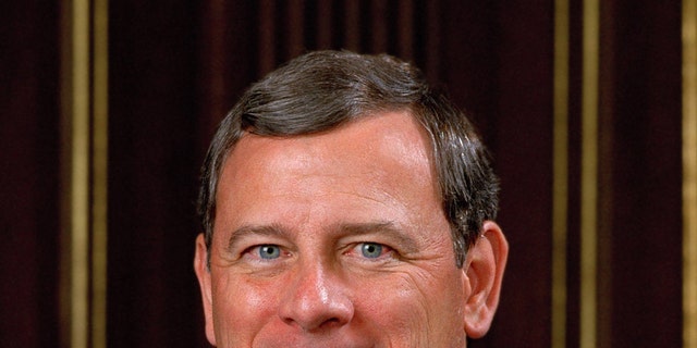 Official portrait of U.S. Supreme Court Chief Justice John G. Roberts.