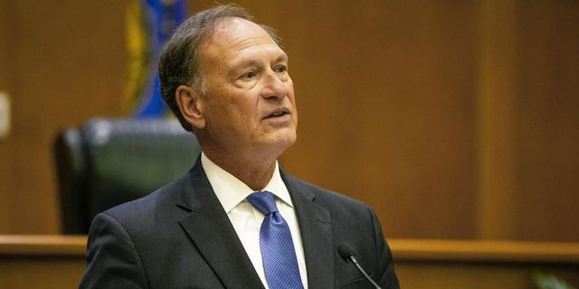 Supreme Court Justice Samuel Alito addresses the audience during the "The Emergency Docket" lecture (Michael Caterina /South Bend Tribune via AP)
