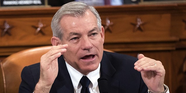 Republican Rep. David Schweikert of Arizona and Democrat Rep. Lloyd Doggett of Texas led a bipartisan bill to expand telehealth. 