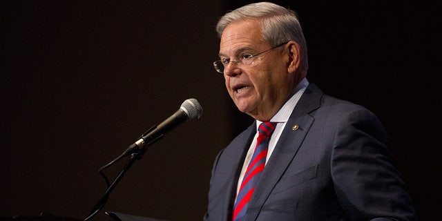 U.S. Senator Bob Menendez (D-NJ) speaks at Seton Hall University in South Orange, New Jersey August 18, 2015. (REUTERS/Brendan McDermid)