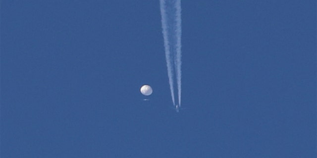 Chinese spy balloon seen over Kingston, North Carolina