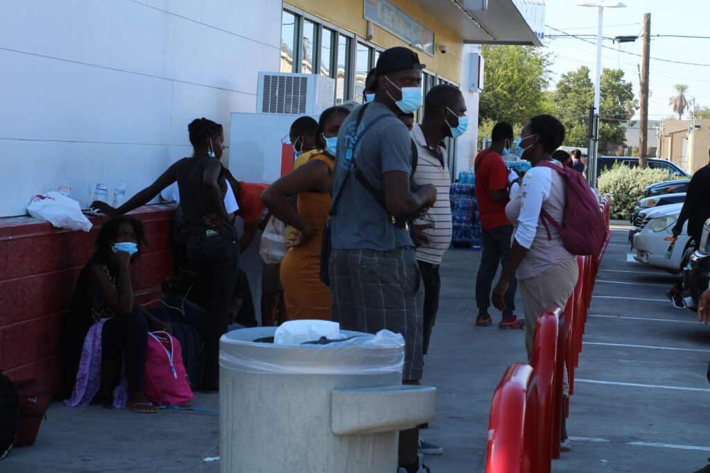 Group of Haitian Migrants released into Del Rio to pursue asylum claims Sept 2021. (Randy Clark/Breitbart Texas)