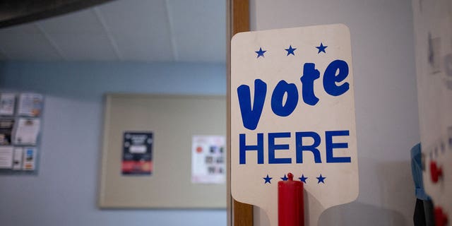 Voting sign midterms