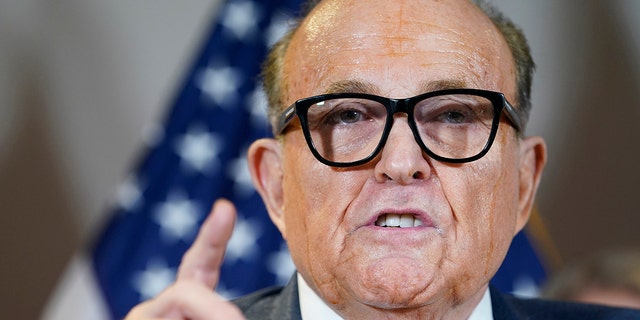 Rudy Giuliani pointing