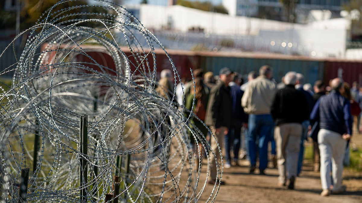 Texas border wire