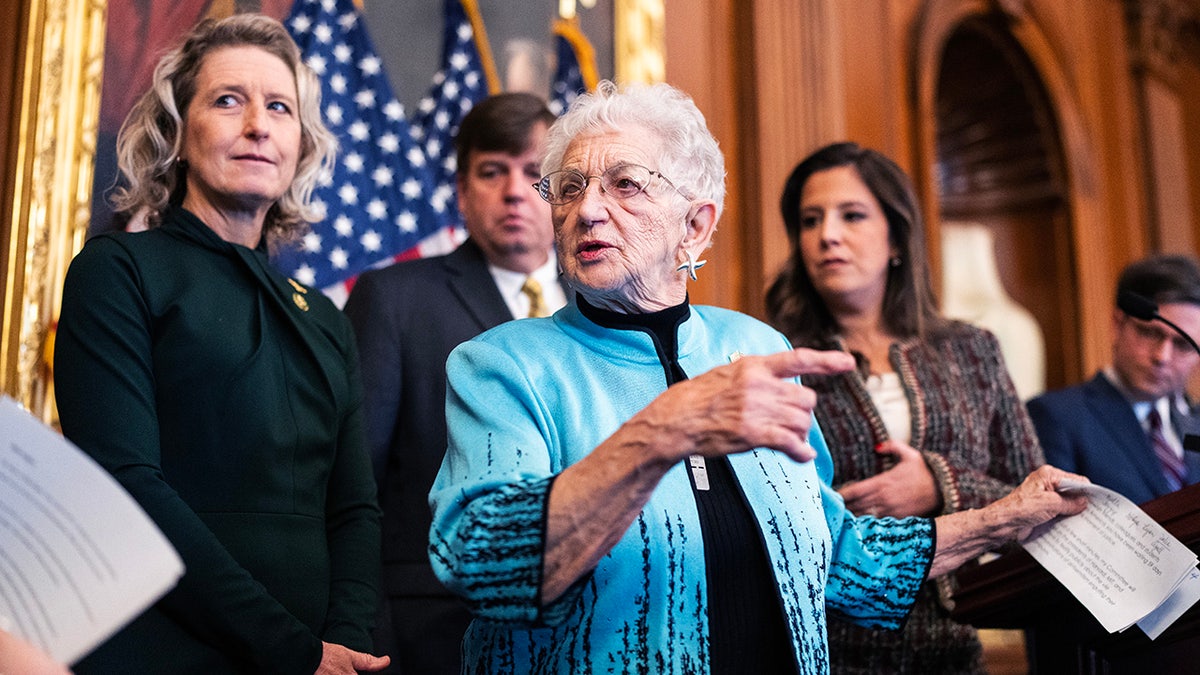 Foxx before antisemitism hearing