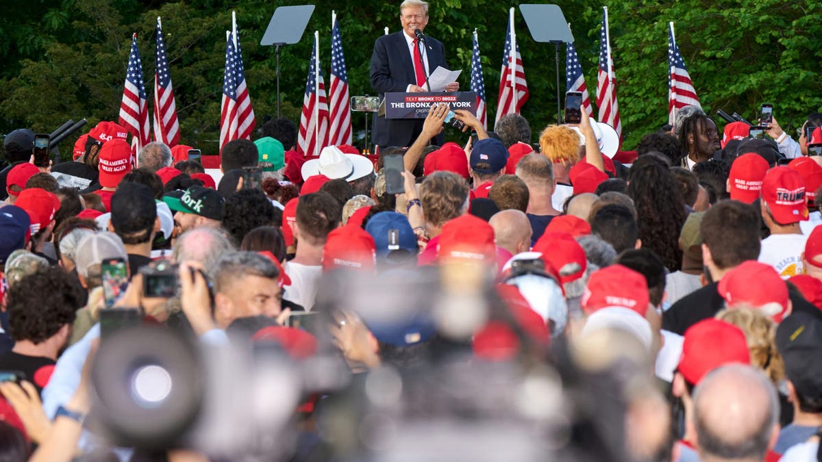 trump at rally 