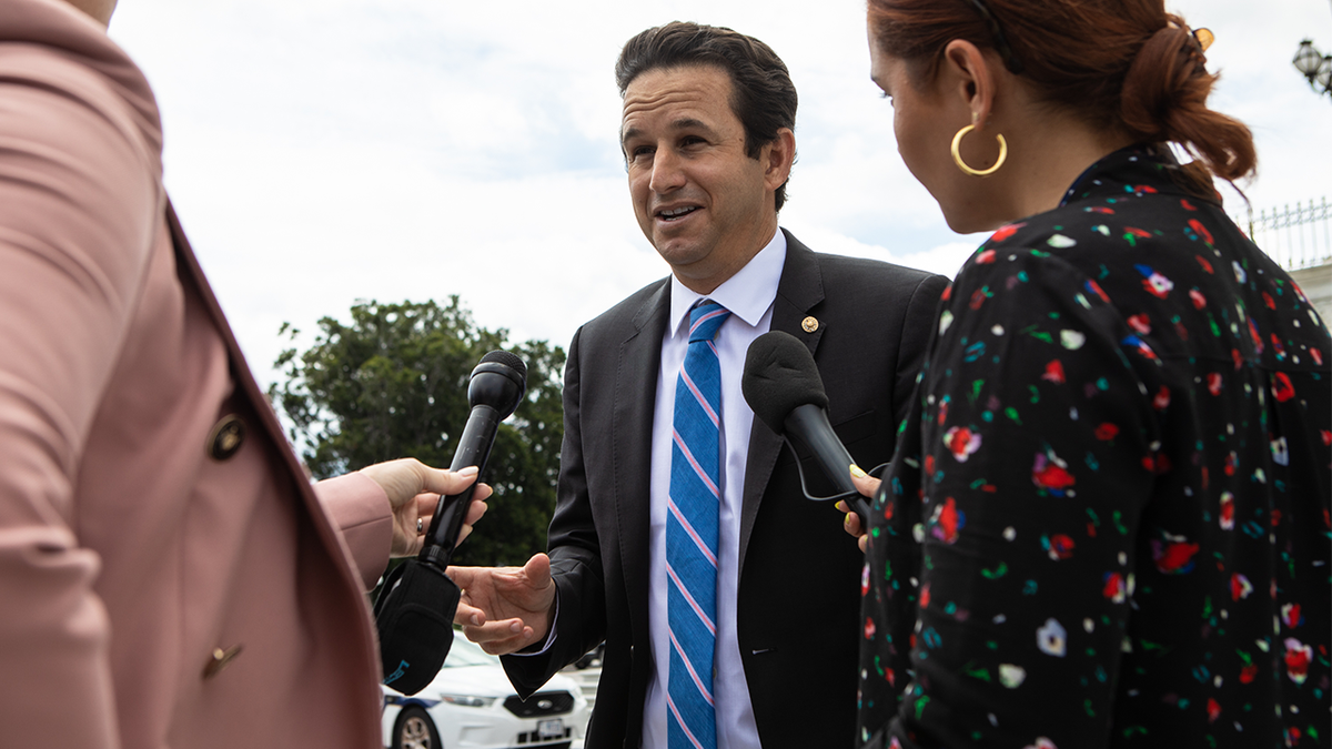 Sen Brian Schatz