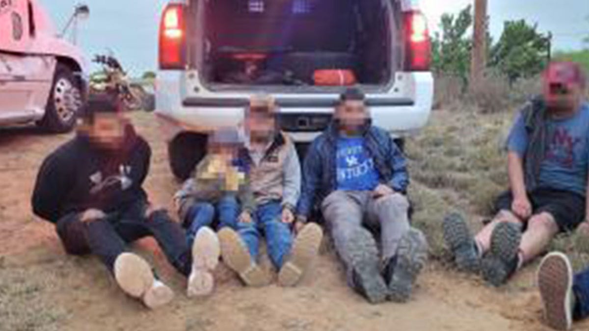 Border Patrol stops a human smuggling attempt at Laredo Sector