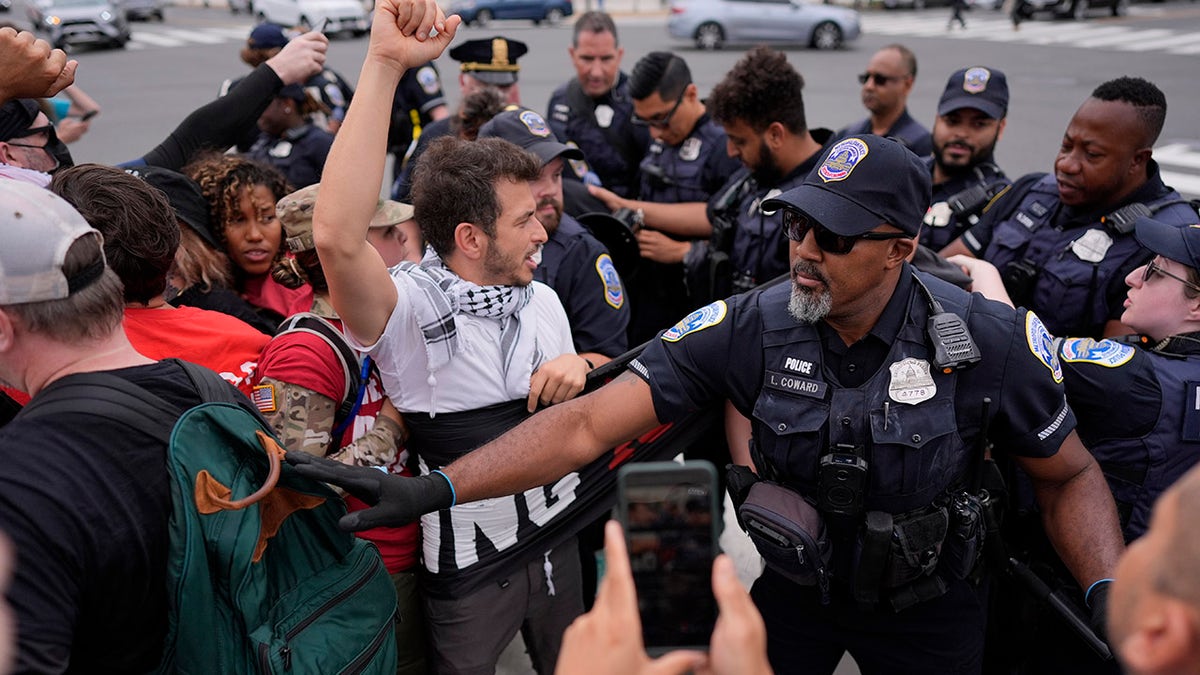 Police remove DC Anti-Israel protesters blocking traffic