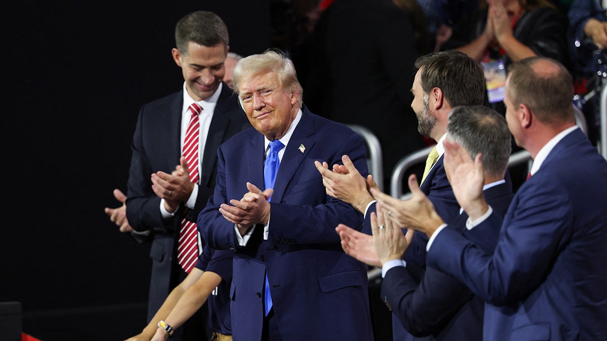 Donald Trump and JD Vance clapping at RNC