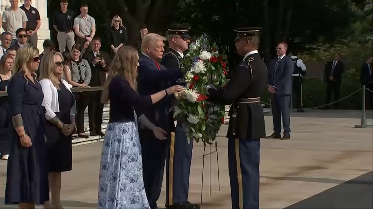 Trump lays a wreath with relatives of the U.S. service members killed at Abbey Gate