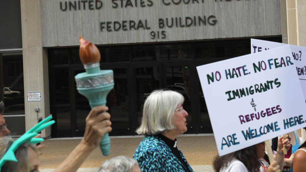 protesters outside federal courthouse