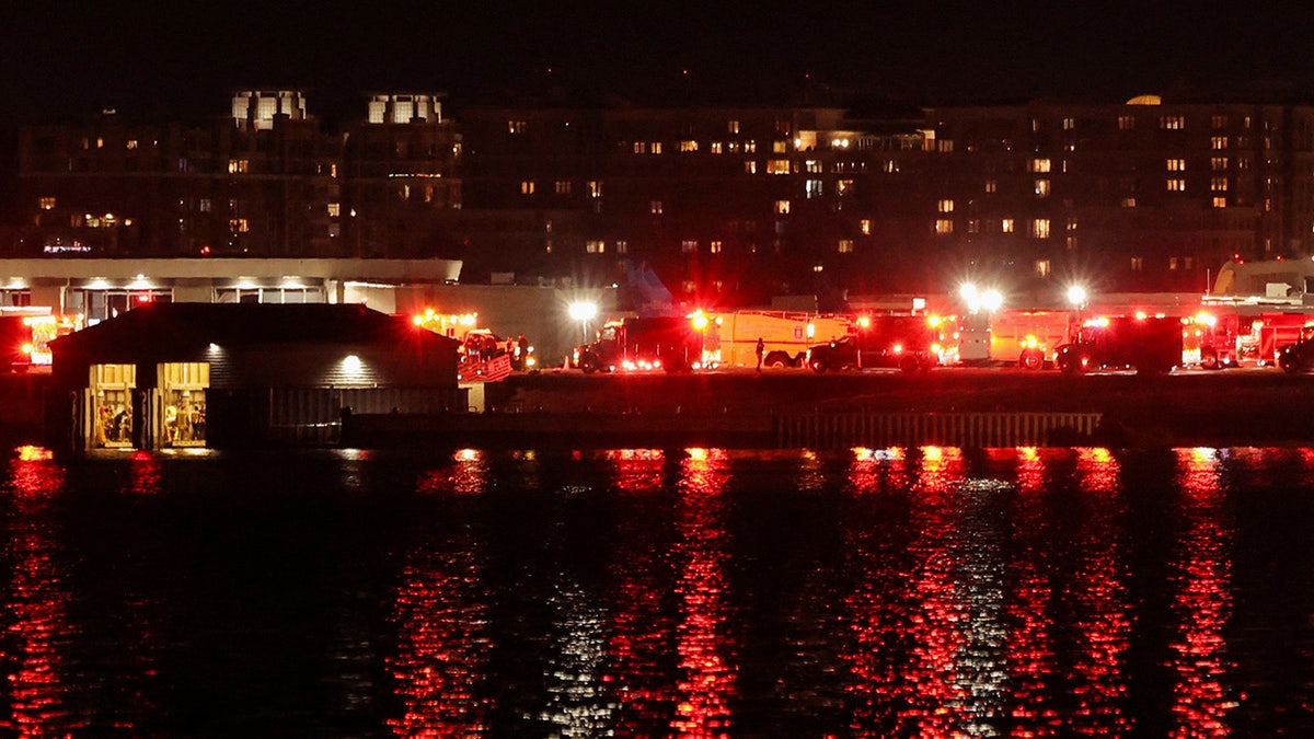 American Eagle flight 5342 crashes in the Potomac River near Ronald Reagan Washington National Airport