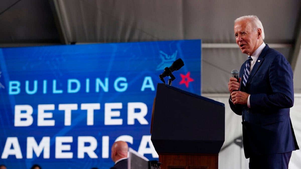 Biden at Arizona factory