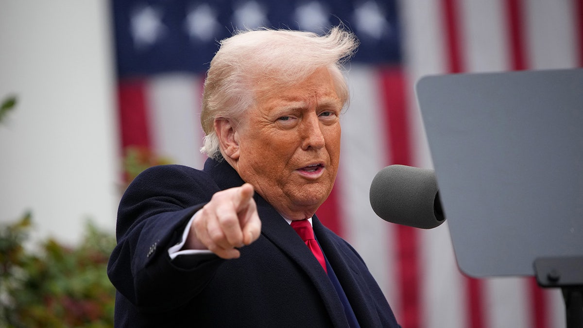 trump pointing