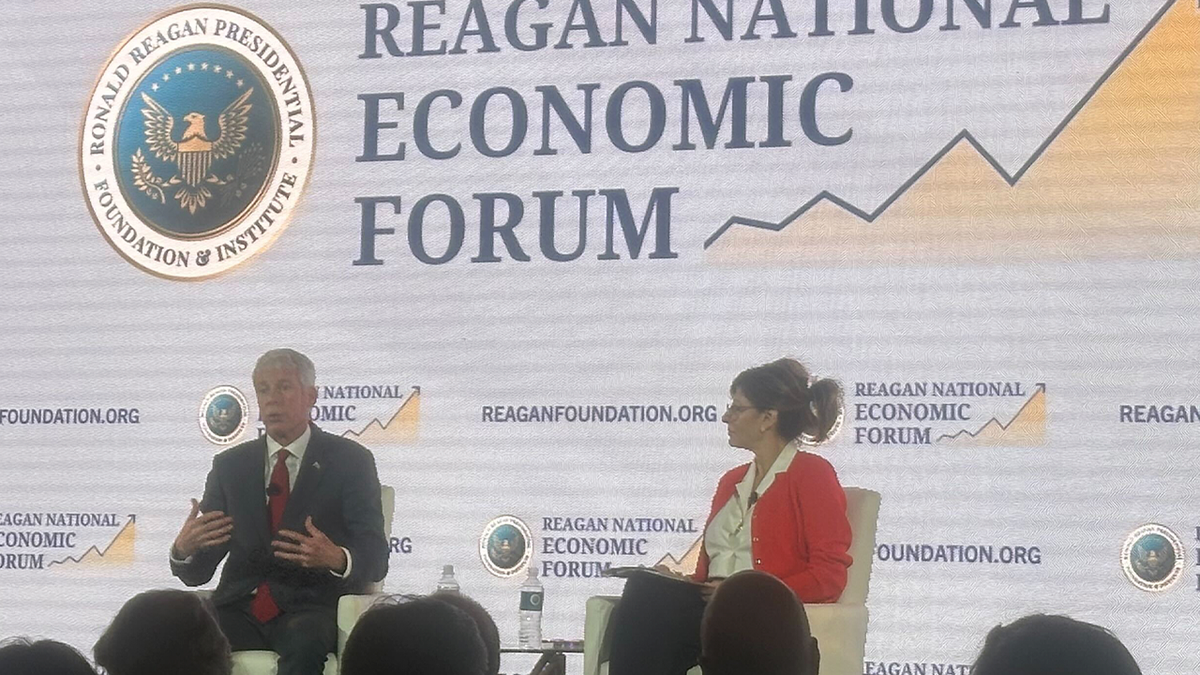 Chris Wright and Maria Bartiromo