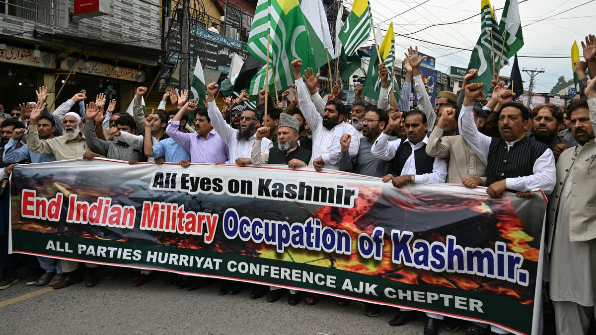 Activists and supporters of All Parties Hurriyat Conference (APHC) take part in an anti India protest in Muzaffarabad on May 2, 2025, following the Pakistan and India ongoing border tensions over Kashmir tourist attack. Nuclear-armed rivals Pakistan and India have exchanged gunfire across their heavily militarised de facto border in contested Kashmir since an April 22 attack that New Delhi blames on Islamabad, a claim it rejects. (Photo by Farooq Naeem / AFP) (Photo by FAROOQ NAEEM/AFP via Getty Images)