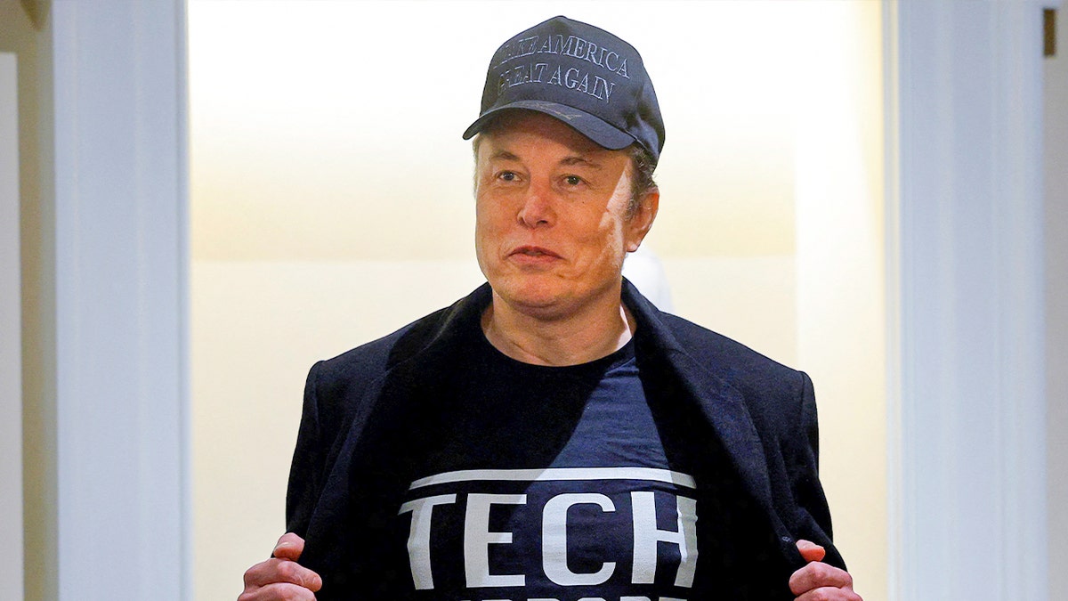 Elon Musk in "tech" shirt