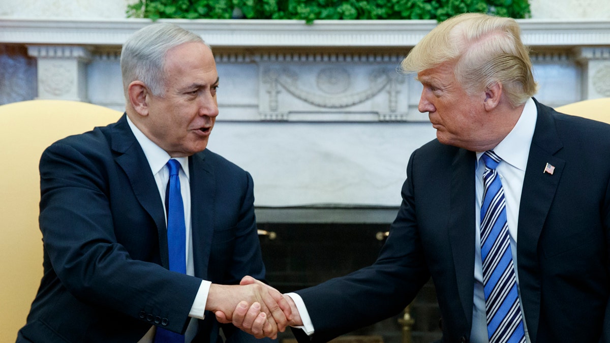 President Donald Trump meets with Israeli Prime Minister Benjamin Netanyahu in the Oval Office of the White House, Monday, March 5, 2018, in Washington. (AP Photo/Evan Vucci)