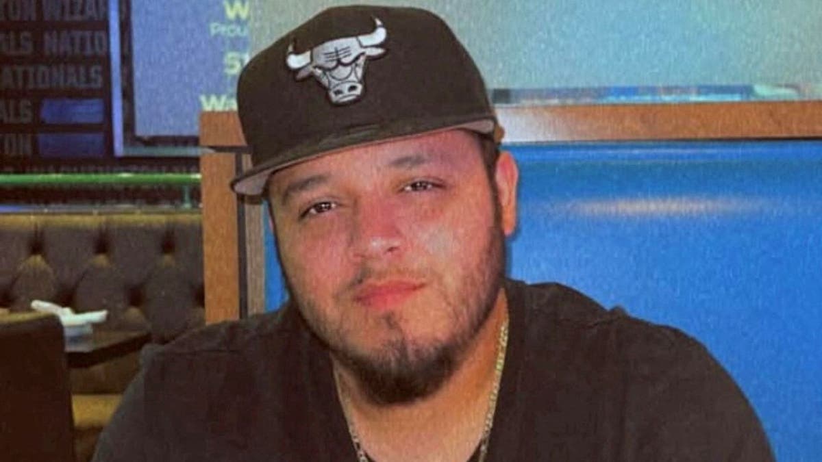 Kilmar Abrego Garcia in black Chicago Bulls cap