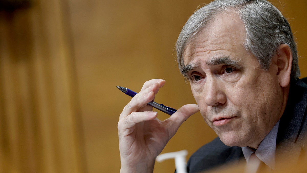 Senator Jeff Merkley