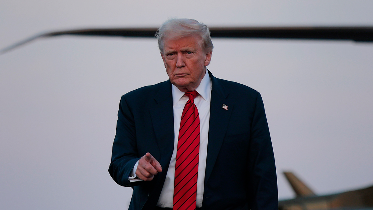 Trump walking from Marine One