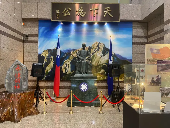 A statue of Republic of China founder Sun Yat-sen sits in the lobby of the Kuomintang headquarters in Taipei. (Photo: Timothy Nerozzi)
