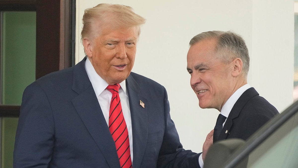 Trump greets Carney outside White House