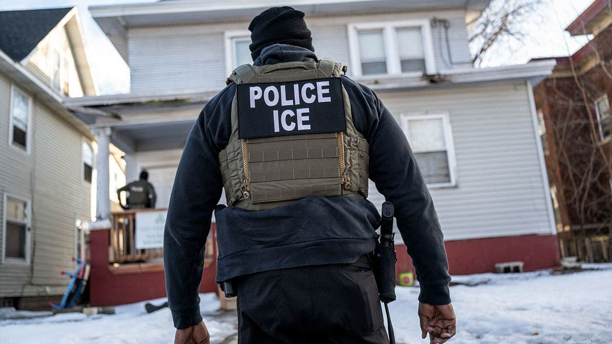 ICE agent