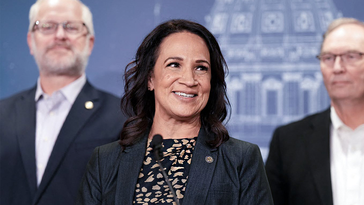 Lisa Demuth